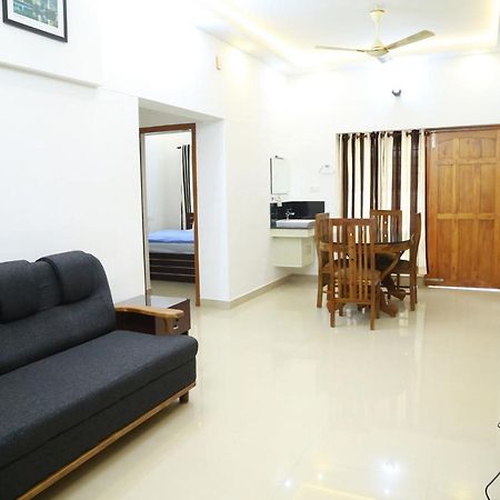 Down Town Holidays Thiruvananthapuram Екстериор снимка