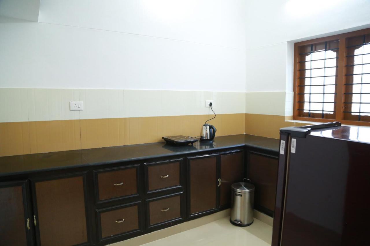 Down Town Holidays Thiruvananthapuram Екстериор снимка