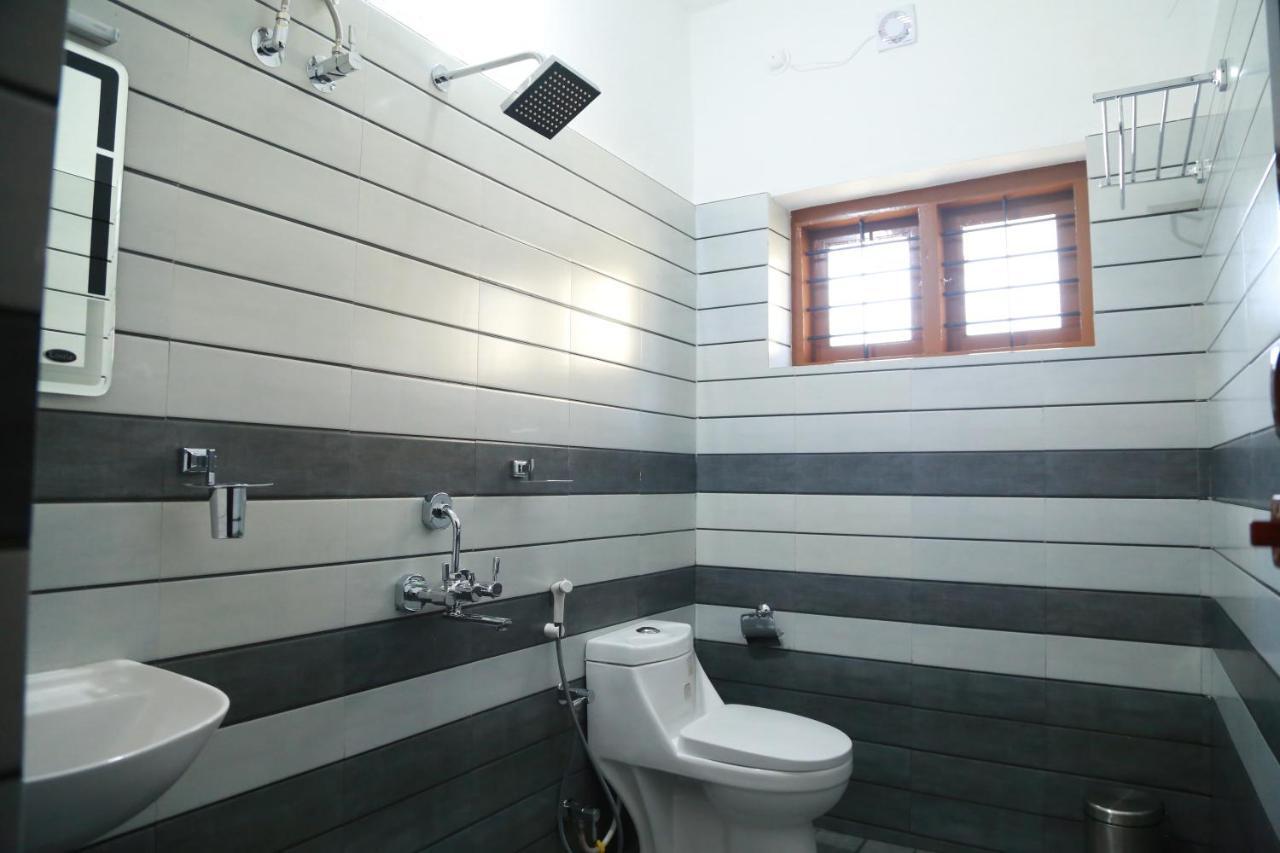 Down Town Holidays Thiruvananthapuram Екстериор снимка