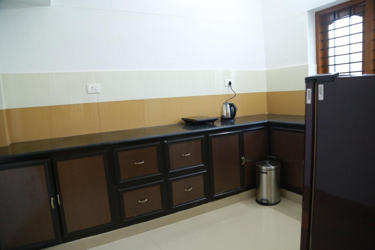 Down Town Holidays Thiruvananthapuram Екстериор снимка