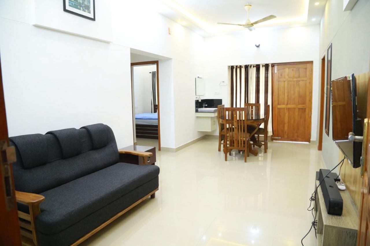 Down Town Holidays Thiruvananthapuram Екстериор снимка