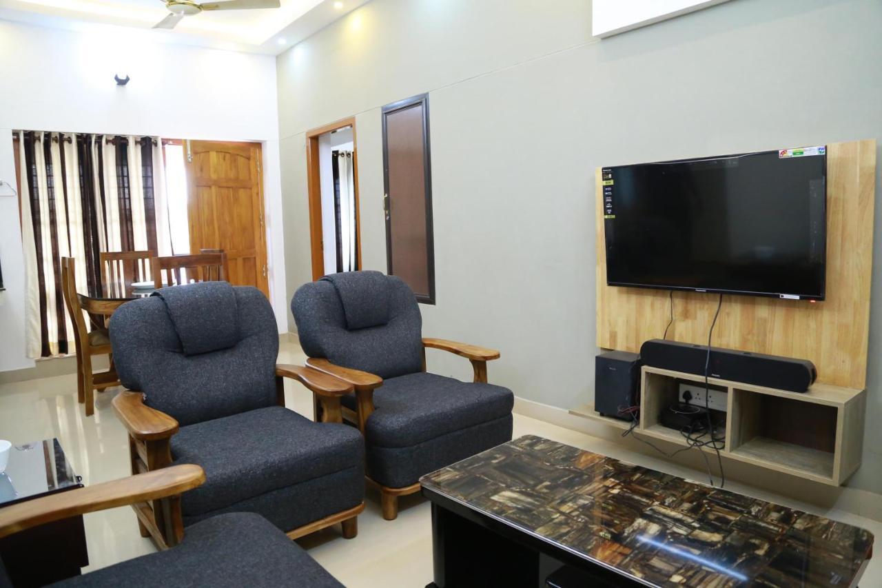 Down Town Holidays Thiruvananthapuram Екстериор снимка